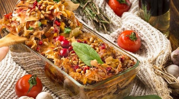 Постная овощная лазанья с брусникой и кедровыми орешками, пошаговый рецепт с фото Постная овощная лазанья с брусникой и кедровыми орешками, пошаговый рецепт с фото