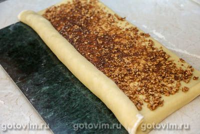 Пасхальный венок с грецкими орехами и корицей Пасхальный венок с грецкими орехами и корицей