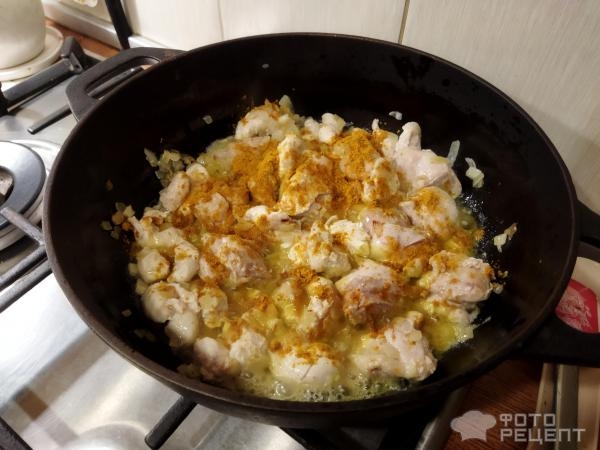 Рецепт: Курица карри с овощами - кабачками и ананасами Рецепт: Курица карри с овощами - кабачками и ананасами