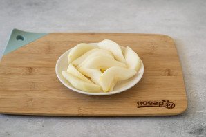 Салат из шпината с грушей Салат из шпината с грушей