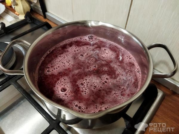 Рецепт: Витаминный морс - смородиновое ассорти из красной и чёрной смородины Рецепт: Витаминный морс - смородиновое ассорти из красной и чёрной смородины