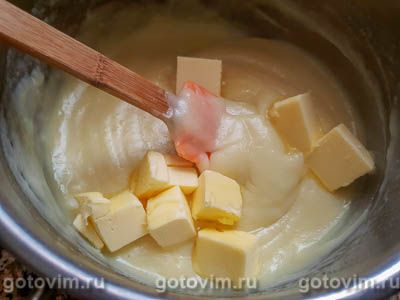 Песочный пирог с заварным кремом и консервированными абрикосами Песочный пирог с заварным кремом и консервированными абрикосами