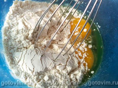 Песочный пирог с заварным кремом и консервированными абрикосами Песочный пирог с заварным кремом и консервированными абрикосами