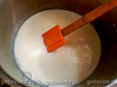 Песочный пирог с заварным кремом и консервированными абрикосами Песочный пирог с заварным кремом и консервированными абрикосами