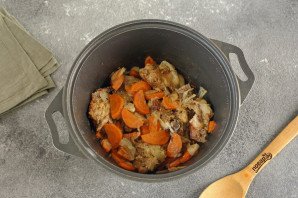 Курица с овощами в собственном соку Курица с овощами в собственном соку
