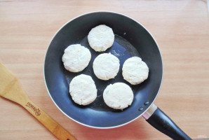 Сырники с луком Сырники с луком