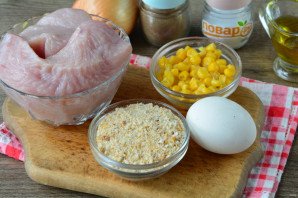 Котлеты из индейки с кукурузой Котлеты из индейки с кукурузой