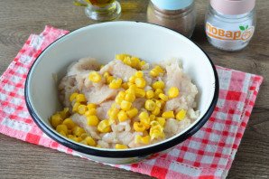 Котлеты из индейки с кукурузой Котлеты из индейки с кукурузой