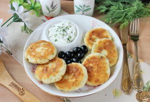 Сырники с луком Сырники с луком