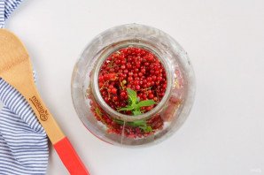 Компот из красной смородины на зиму Компот из красной смородины на зиму