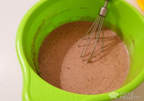 Рецепт: Мини-шарлотка - Шоколадная мини-шарлотка с кусочками яблок, в виде кексиков, в микроволновке. Рецепт: Мини-шарлотка - Шоколадная мини-шарлотка с кусочками яблок, в виде кексиков, в микроволновке.