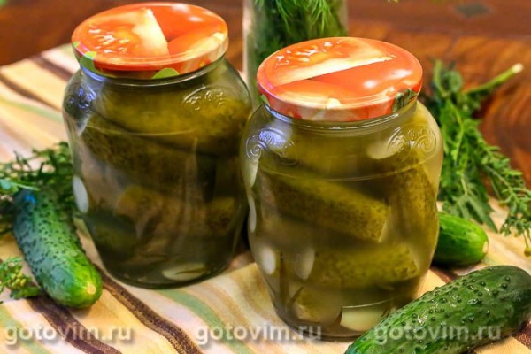 Маринованные огурцы с тархуном Маринованные огурцы с тархуном