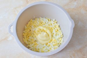 Рулетики с сыром и чесноком Рулетики с сыром и чесноком