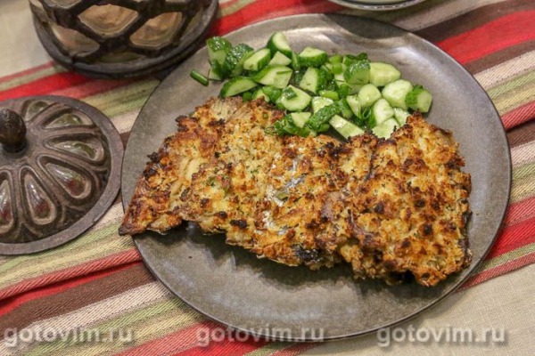Беломорская сельдь, запеченная в панировке из хлебных крошек Беломорская сельдь, запеченная в панировке из хлебных крошек