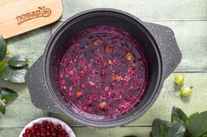 Варенье из крыжовника и красной смородины