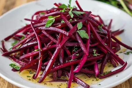 Салат из вареной свеклы Салат из вареной свеклы