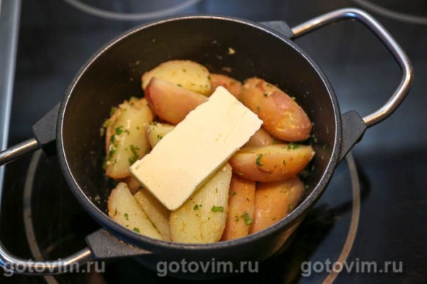 Молодой картофель с мятой и чесноком Молодой картофель с мятой и чесноком