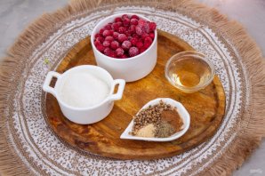 Соус к мясу из красной смородины Соус к мясу из красной смородины