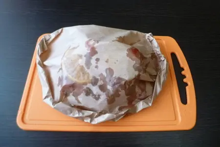 Ароматные рёбрышки с овощами, запеченные в пергаменте Ароматные рёбрышки с овощами, запеченные в пергаменте