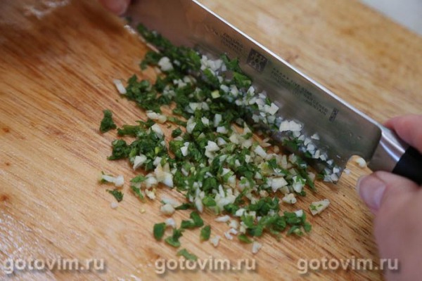Молодой картофель с мятой и чесноком Молодой картофель с мятой и чесноком
