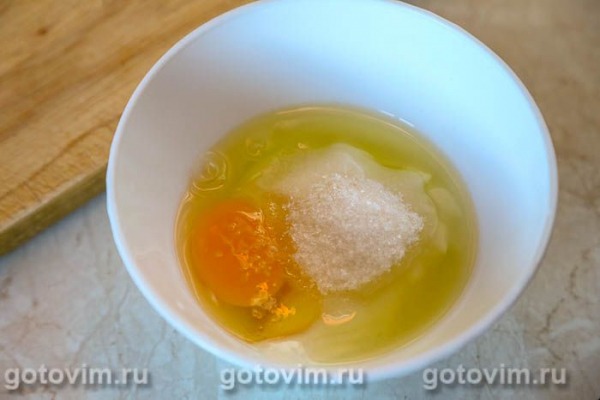 Слойки с творогом и нектаринами Слойки с творогом и нектаринами