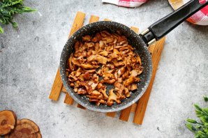 Салат "Арбузная долька" с курицей и грибами Салат "Арбузная долька" с курицей и грибами