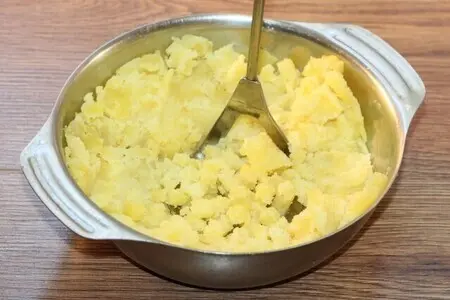 Рожки - пирожки на картофельном тесте с начинкой Рожки - пирожки на картофельном тесте с начинкой