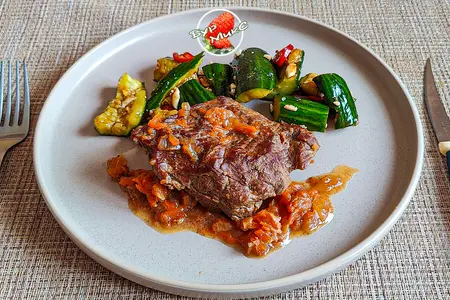 Тушёное мясо на сковороде Тушёное мясо на сковороде