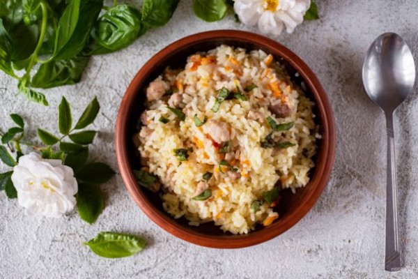 Рис с мясом в горшочках Рис с мясом в горшочках