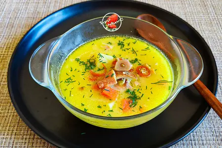 Ароматный супчик с копчёной курицей и плавленым сырком Ароматный супчик с копчёной курицей и плавленым сырком
