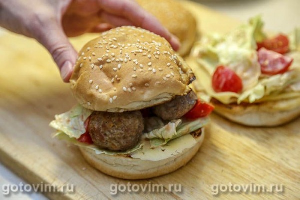 Бургеры с фрикадельками