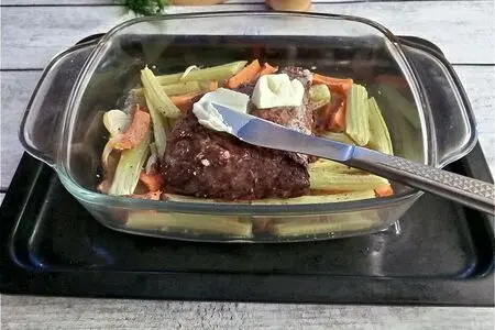 Ростбиф со сливочным маслом на овощной подушке #пушкинкулинар