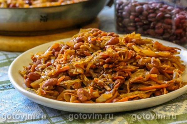 Тушеная квашеная капуста с фасолью и мадерой Тушеная квашеная капуста с фасолью и мадерой