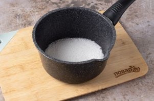 Имбирные новогодние пряники с глазурью Имбирные новогодние пряники с глазурью