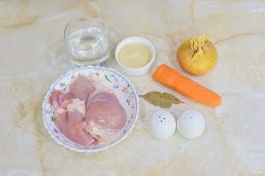 Заливное из курицы с желатином Заливное из курицы с желатином