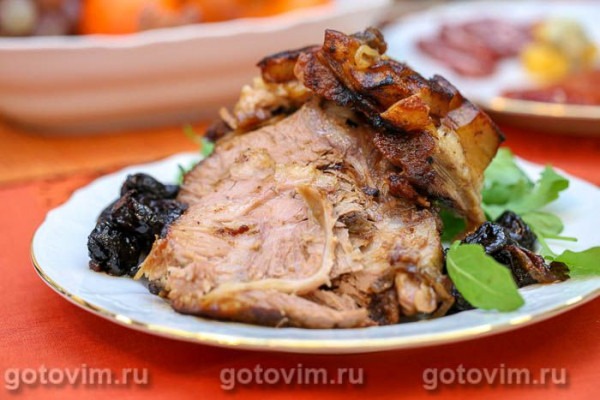 Свинина с черносливом Свинина с черносливом