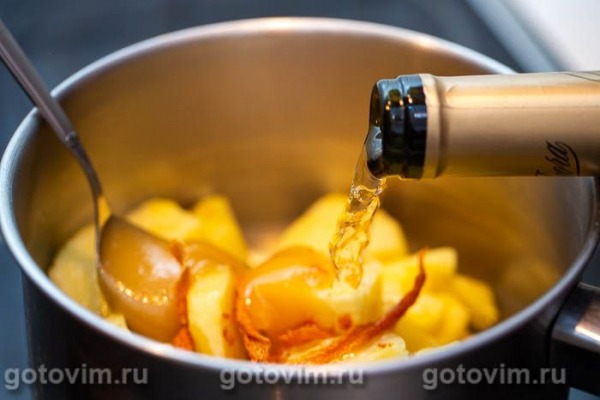 Глинтвейн из белого вина с ананасом Глинтвейн из белого вина с ананасом