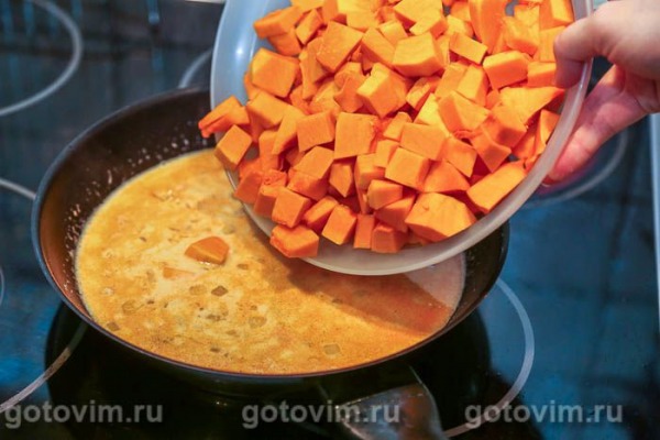Тыква в кокосовом молоке с пастой карри по-тайски