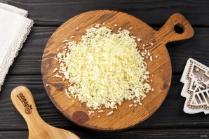 Салат слоеный с креветками Салат слоеный с креветками