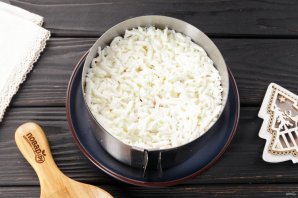 Салат слоеный с креветками Салат слоеный с креветками