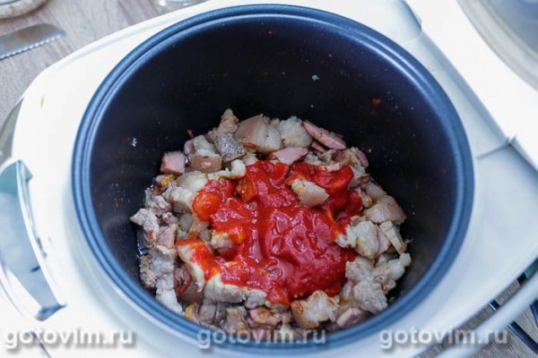 Бигус с квашеной капустой в мультиварке