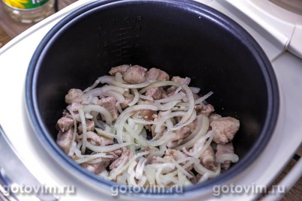 Бигус с квашеной капустой в мультиварке