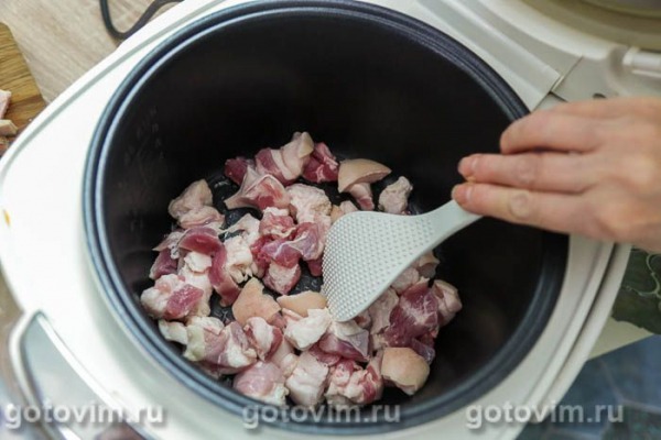 Бигус с квашеной капустой в мультиварке