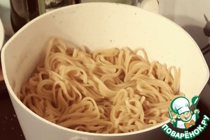 Лапша с крабом и спаржей