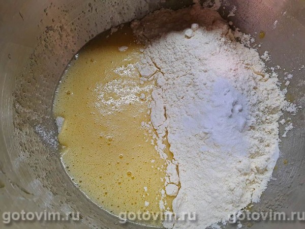Десерт «Муравейник» с жареным миндалем